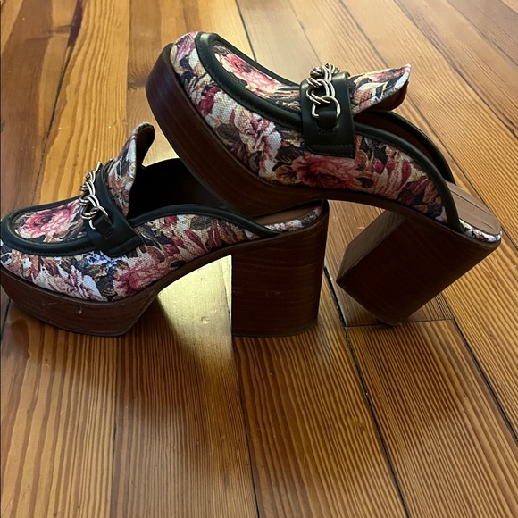 Franco Sarto Shoes - Franco Sarto Floral Katra clog